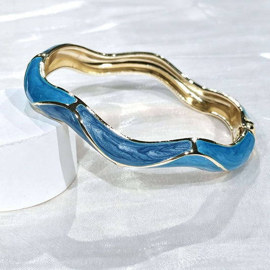Wavy Color Block Enamel Bangle