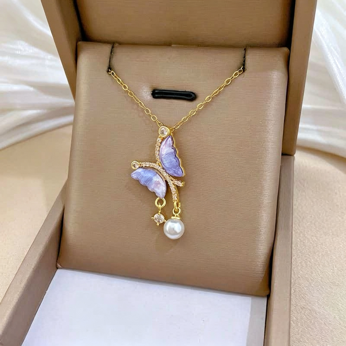 Blue Bow Imitation Pearl Necklace
