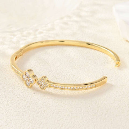 Lucky Four-Leaf Clover Starry Bangle